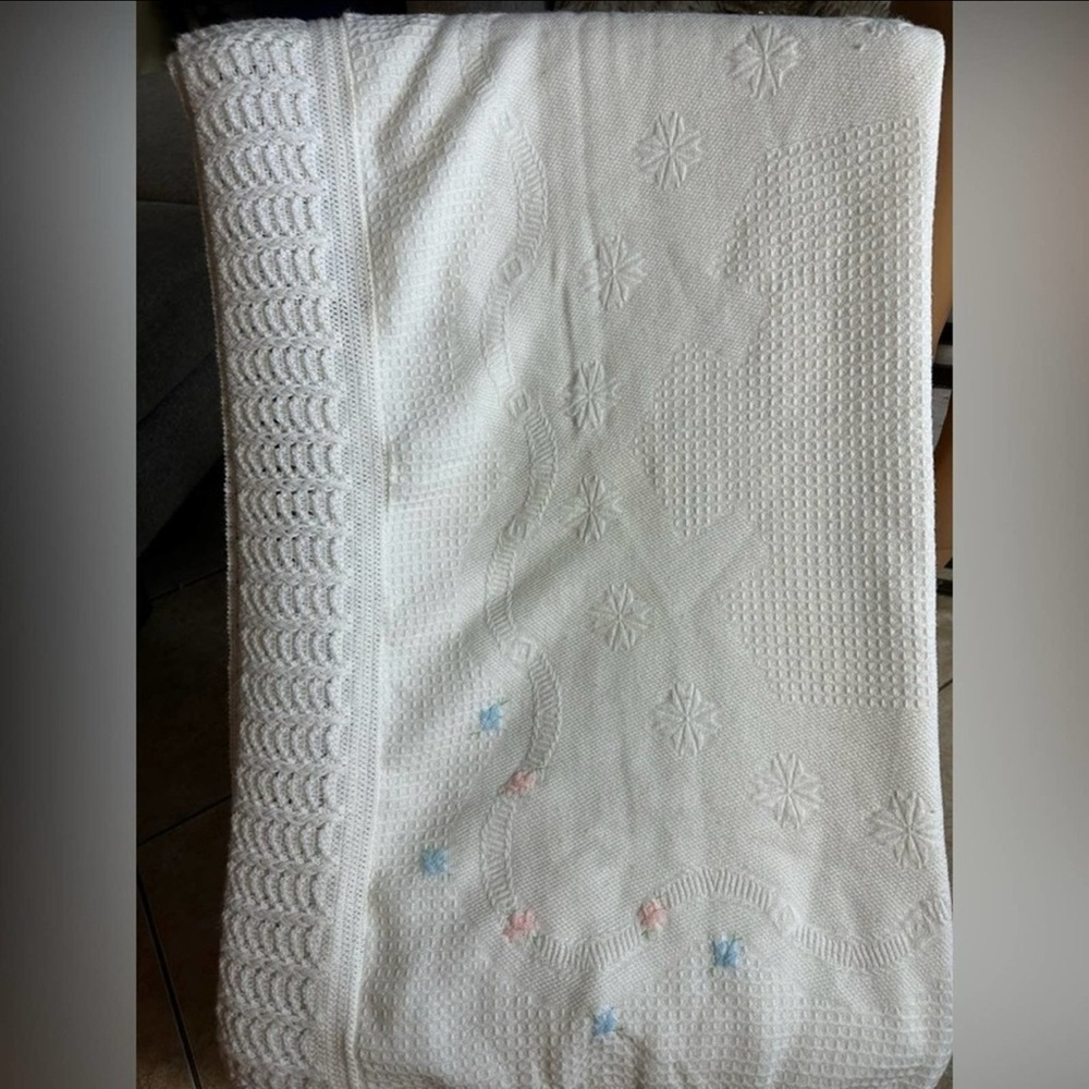 Vintage Orlon‎ Acrylic Baby Blanket Thermal Weave White Knit
